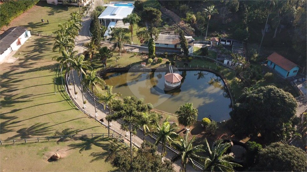 Chácara à venda com 4 quartos, sendo 1 suíte, em Luiz Fagundes, Mairiporã, SP