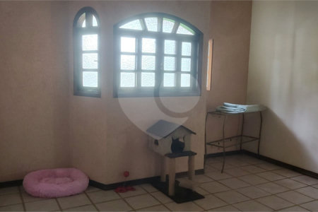 Chácara à venda com 4 quartos, sendo 3 suítes, em Campos de Atibaia, Atibaia, SP