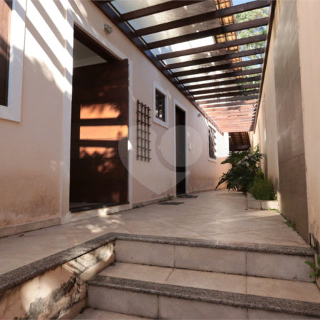 Casa à venda com 4 quartos, sendo 1 suíte, em Jardim Villaça, São Roque, SP