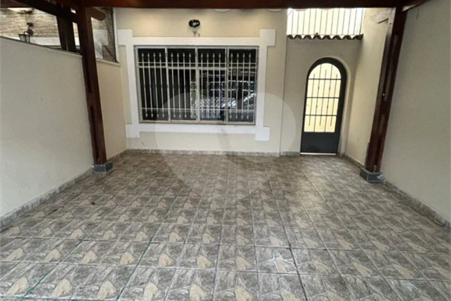 Excelente sobrado para comércio ou residência na Vila Santa Catarina