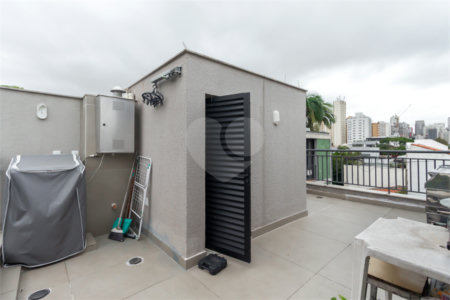 Casa à venda com 2 quartos, sendo 1 suíte, no condomínio Vloft, São Paulo - SP