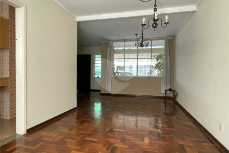 Sobrado para alugar com 3 quartos, sendo 2 suítes, em Itaim Bibi, São Paulo, SP