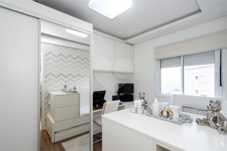 Apartamento à venda com 3 quartos, sendo 1 suíte,  em Jardim Parque Morumbi, São Paulo, SP