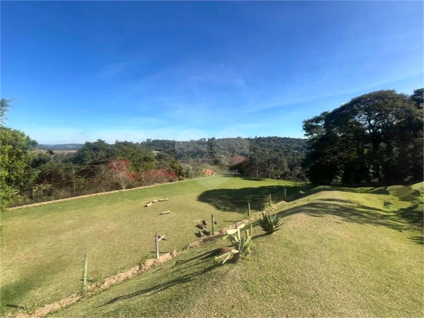Sítio à venda com 4 quartos, sendo 2 suítes,  em Sorocamirim (canguera), São Roque, SP
