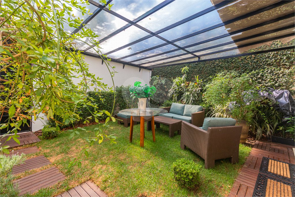 Casa à venda com 4 quartos, sendo 3 suítes, em Brooklin, São Paulo, SP