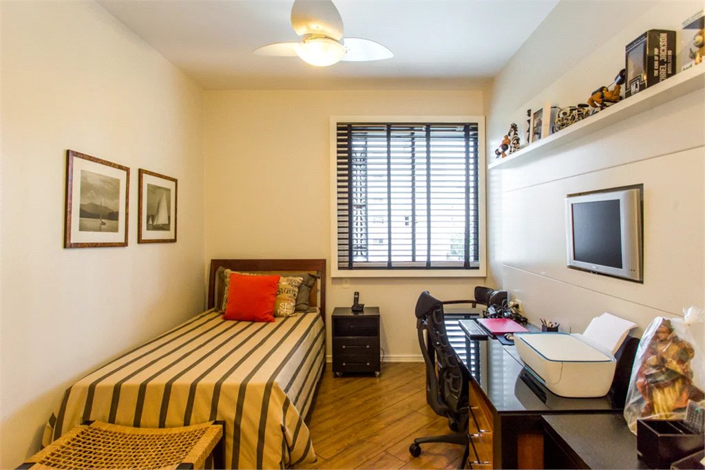 Apartamento à venda com 4 suítes em Real Parque, São Paulo, SP