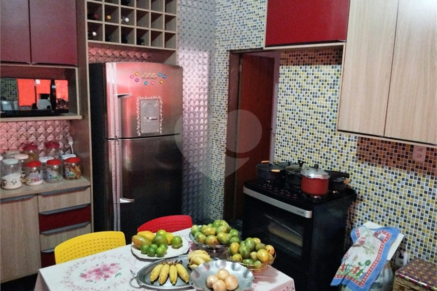 Casa à venda com 4 quartos, sendo 2 suítes, em Vila Santa Margarida, Ferraz de Vasconcelos, SP