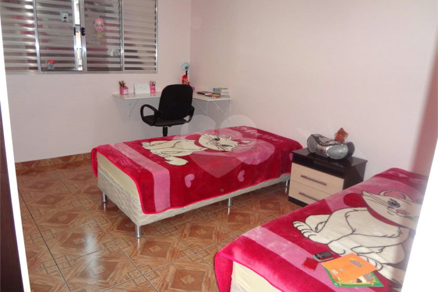 Sobrado à venda com 3 quartos, sendo 1 suíte,  em Horto, São Paulo, SP