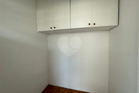 Apartamento à venda com 3 quartos, sendo 1 suíte, em Itaim Bibi, São Paulo, SP