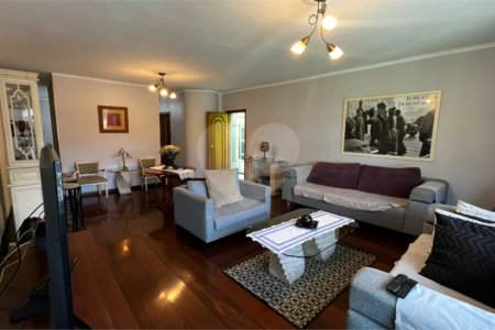 Sobrado à venda com 4 quartos, sendo 1 suíte, em Vila Formosa, São Paulo, SP