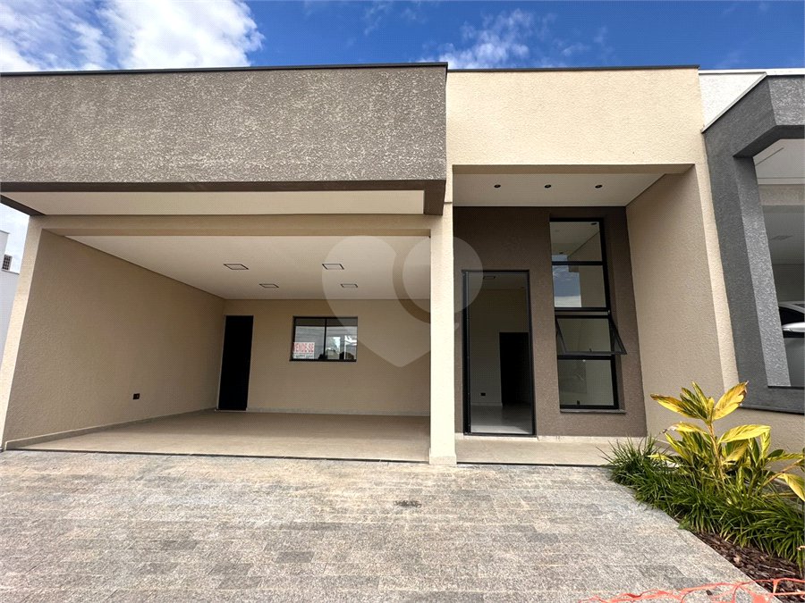 Casa à venda com 3 quartos, sendo 1 suíte, no condomínio Residencial Villagio Wanel, Sorocaba - SP