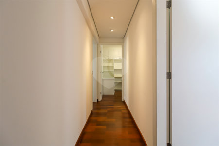Apartamento à venda com 3 suítes em Cidade Monções, São Paulo, SP