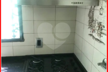 Sobrado à venda com 3 quartos, sendo 1 suíte, em Ferreira, São Paulo, SP