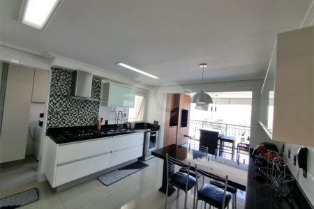 Apartamento à venda com 4 quartos, sendo 2 suítes, em Santa Teresinha, São Paulo, SP