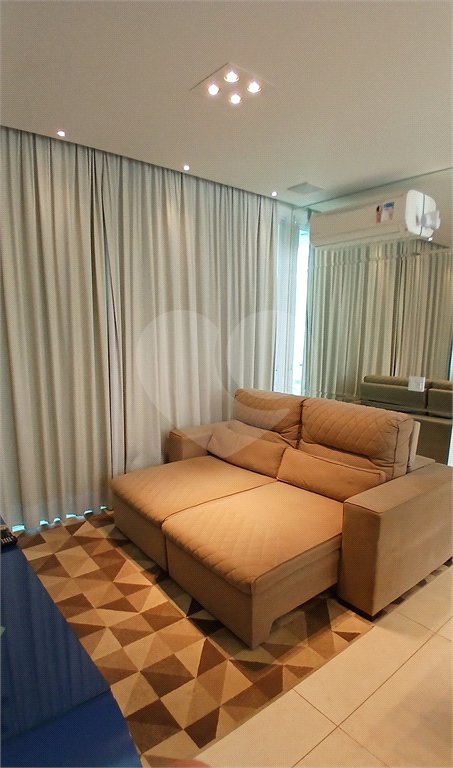 Casa à venda com 3 suítes no condomínio Figueira Garden, Atibaia - SP