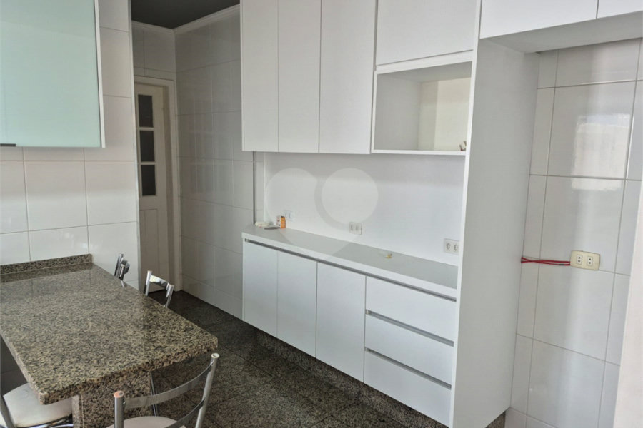 Sobrado à venda com 4 quartos, sendo 1 suíte, em Vila Guilherme, São Paulo, SP