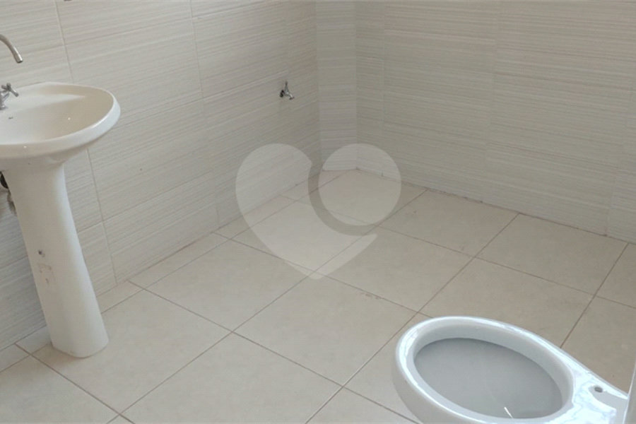 Sobrado à venda com 3 quartos, sendo 2 suítes, em Vila Paulicéia, São Paulo, SP