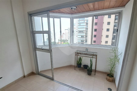 Apartamento à venda com 3 quartos, sendo 1 suíte, em Vila Mariana, São Paulo, SP