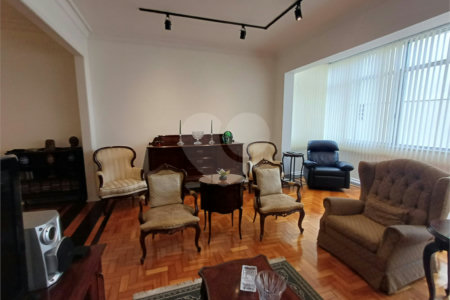 Apartamento à venda com 3 quartos, sendo 1 suíte, em Copacabana, Rio de Janeiro, RJ
