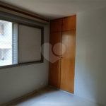 Apartamento à venda com 3 quartos, sendo 1 suíte, em Moema, São Paulo, SP