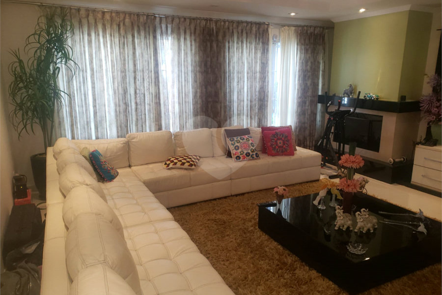 Casa à venda com 4 suítes em Santana, São Paulo, SP