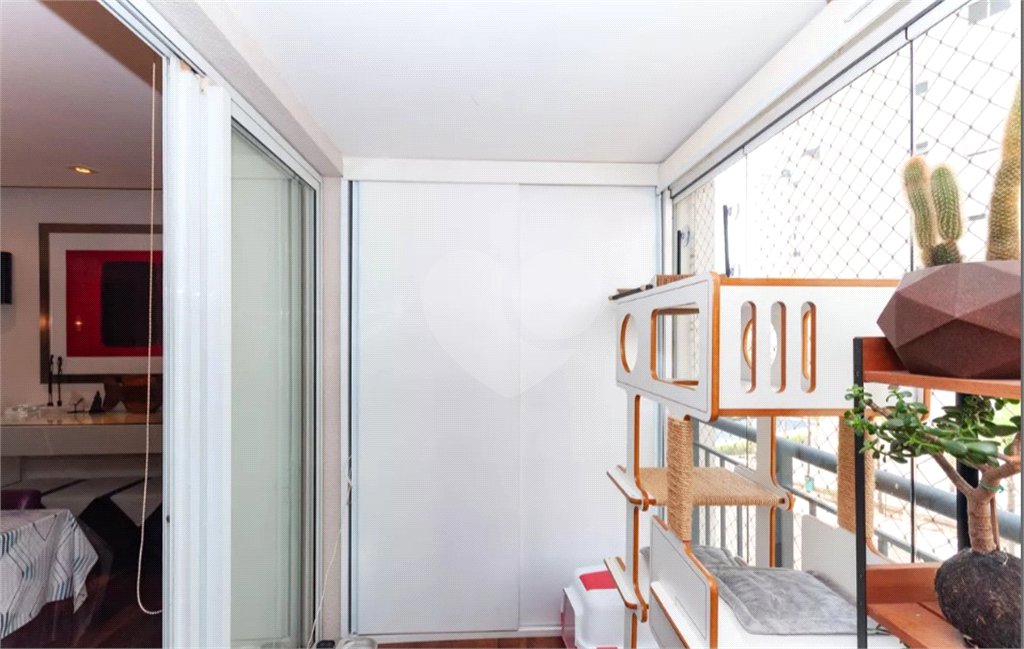 Apartamento para alugar com 3 quartos, sendo 1 suíte, em Água Branca, São Paulo, SP