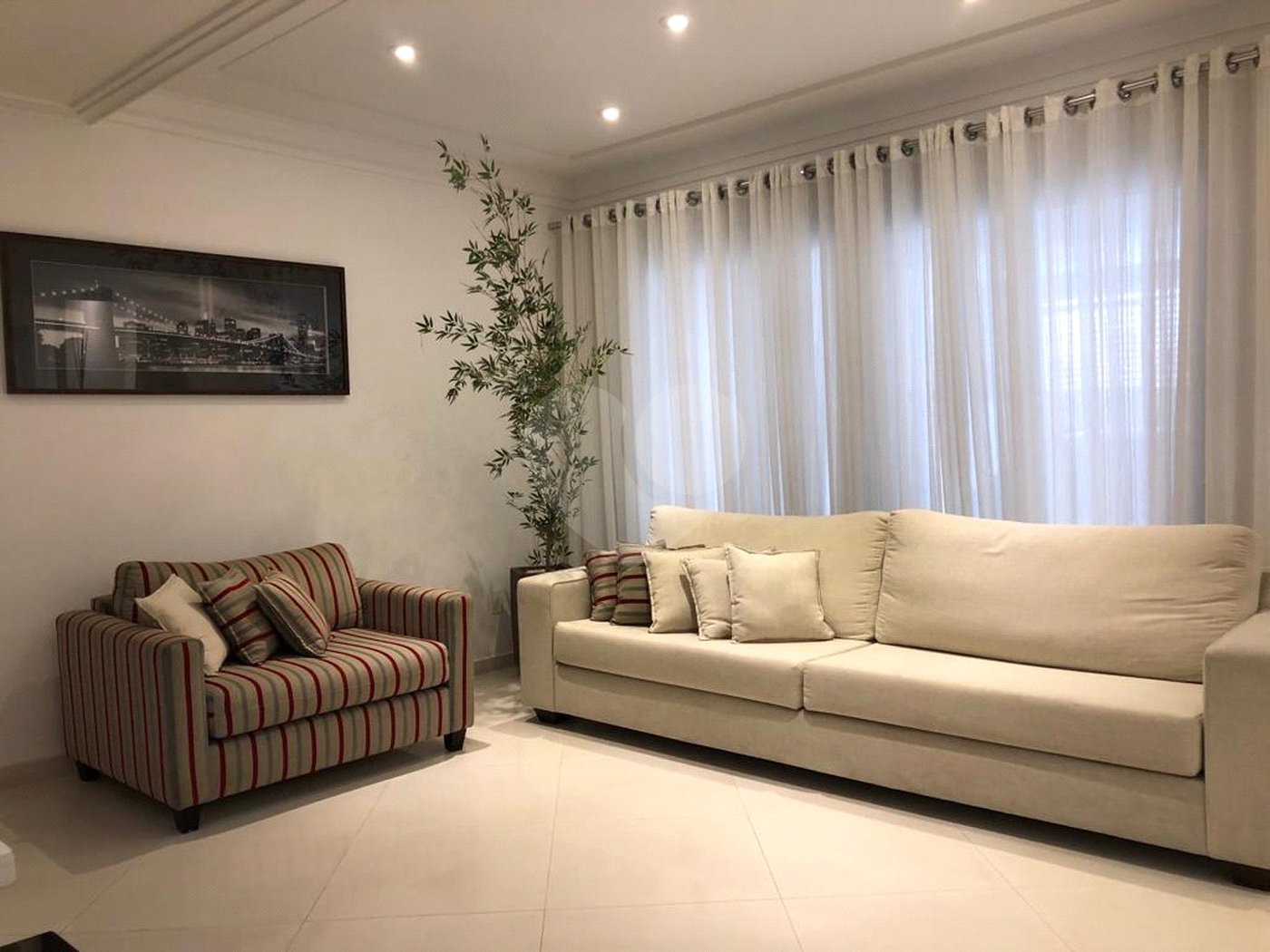 Casa à venda com 3 suítes em Santana, São Paulo, SP
