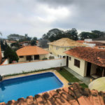 Sobrado à venda com 4 quartos, sendo 3 suítes,  em Interlagos, São Paulo, SP
