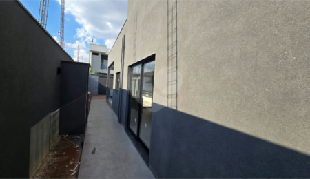 Casa à venda com 3 suítes no condomínio Village Damha III, Araraquara - SP