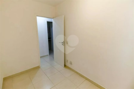 Apartamento à venda com 3 quartos, sendo 1 suíte,  em Lar São Paulo, São Paulo, SP
