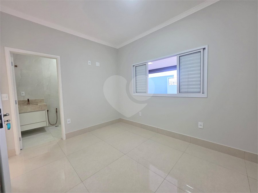 Casa à venda com 3 suítes em Marambaia, Vinhedo, SP