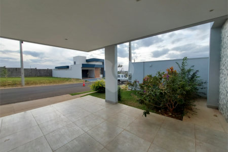 Sobrado com 3 Dormitórios no Villenuve