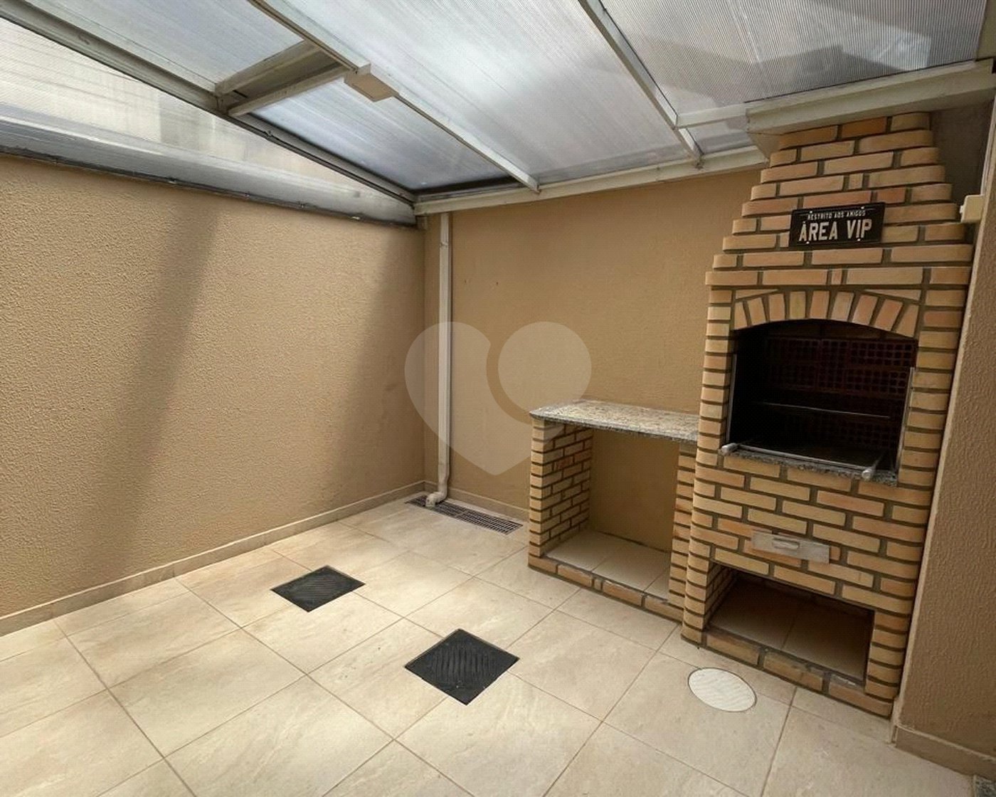 Casa à venda com 2 quartos, sendo 1 suíte, no condomínio Firenze, Sorocaba - SP