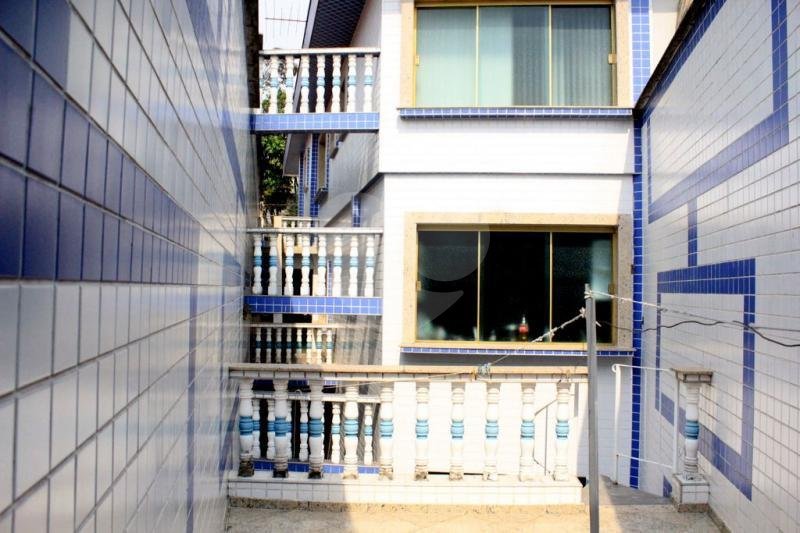 Casa Térrea à venda com 4 suítes em Jardim Franca, São Paulo, SP