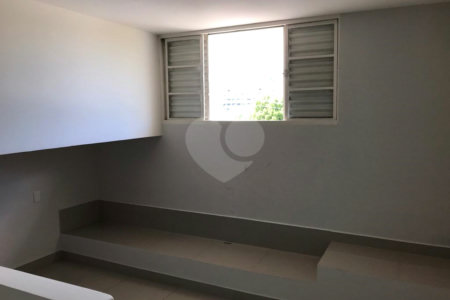 Sobrado à venda com 3 quartos, sendo 1 suíte,  em Jardim Chapadão, Campinas, SP