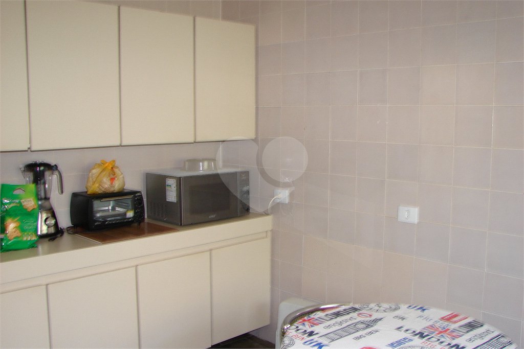 Casa à venda com 3 quartos, sendo 1 suíte, no condomínio Estância Marambaia, Vinhedo - SP