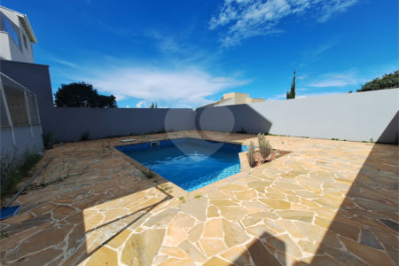 Casa à venda com 4 suítes no condomínio Terras de São Francisco, Vinhedo - SP