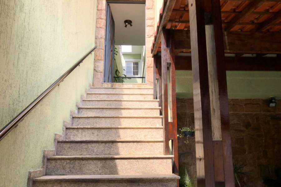 Sobrado à venda com 3 quartos, sendo 1 suíte, em Horto, São Paulo, SP