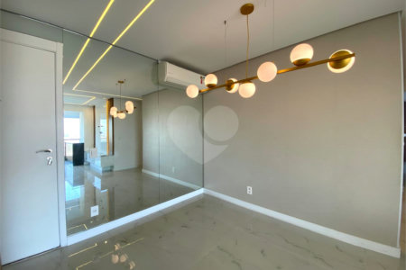 Apartamento à venda com 2 quartos, sendo 1 suíte,  em Jardim Caboré, São Paulo, SP
