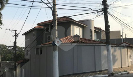 Sobrado à venda com 3 quartos, sendo 1 suíte,  em Tremembé, São Paulo, SP