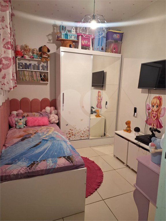Sobrado à venda com 3 quartos em Jardim Santa Clara, Guarulhos, SP