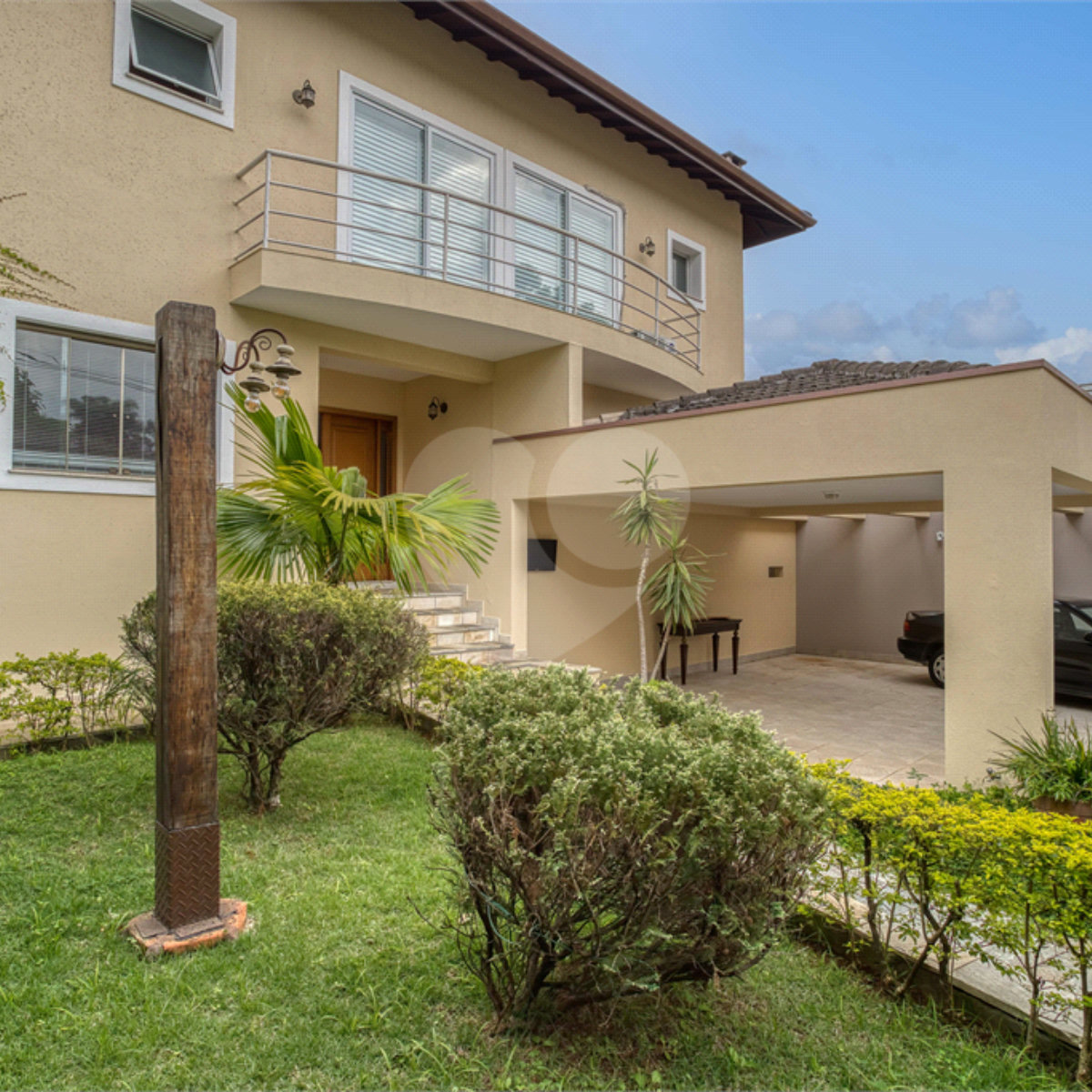 Casa à venda com 4 suítes em Chácara Monte Alegre, São Paulo, SP