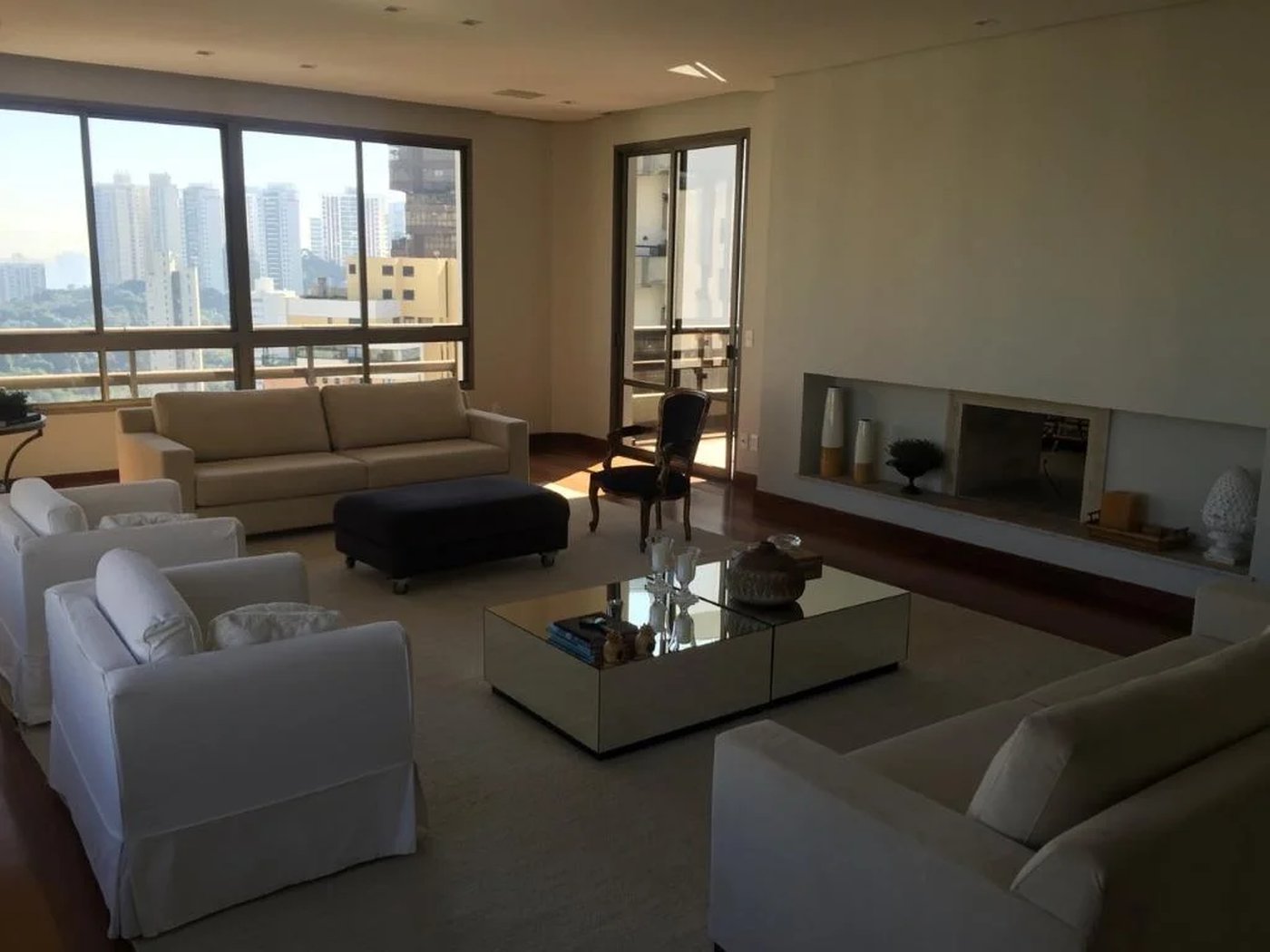 Apartamento à venda ou para alugar com 4 suítes em Vila Suzana, São Paulo, SP