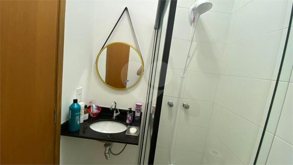 Casa à venda com 3 quartos, sendo 1 suíte, no condomínio Garden Village, São Paulo - SP