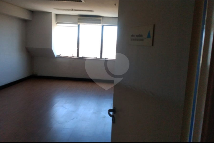 Sala à venda em Santana de Parnaíba, Santana de Parnaíba, SP