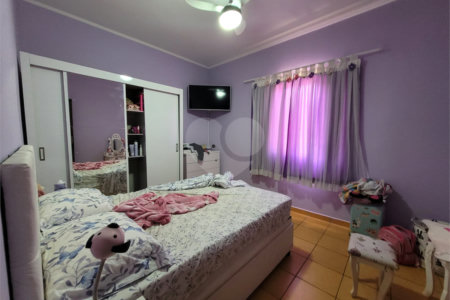 Sobrado à venda com 3 quartos em Vila Clarice, São Paulo, SP