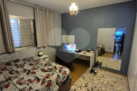 Casa à venda com 3 quartos, sendo 1 suíte,  em Vila Industrial, São Paulo, SP