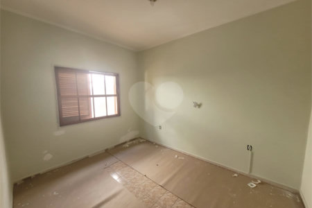 Sobrado à venda com 4 quartos, sendo 1 suíte,  em Jardim Itamaracá, Indaiatuba, SP