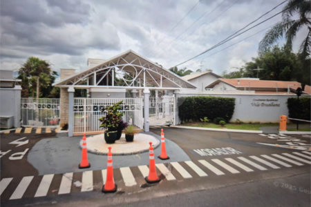 Casa à venda com 3 suítes no condomínio Braziliana, Valinhos - SP