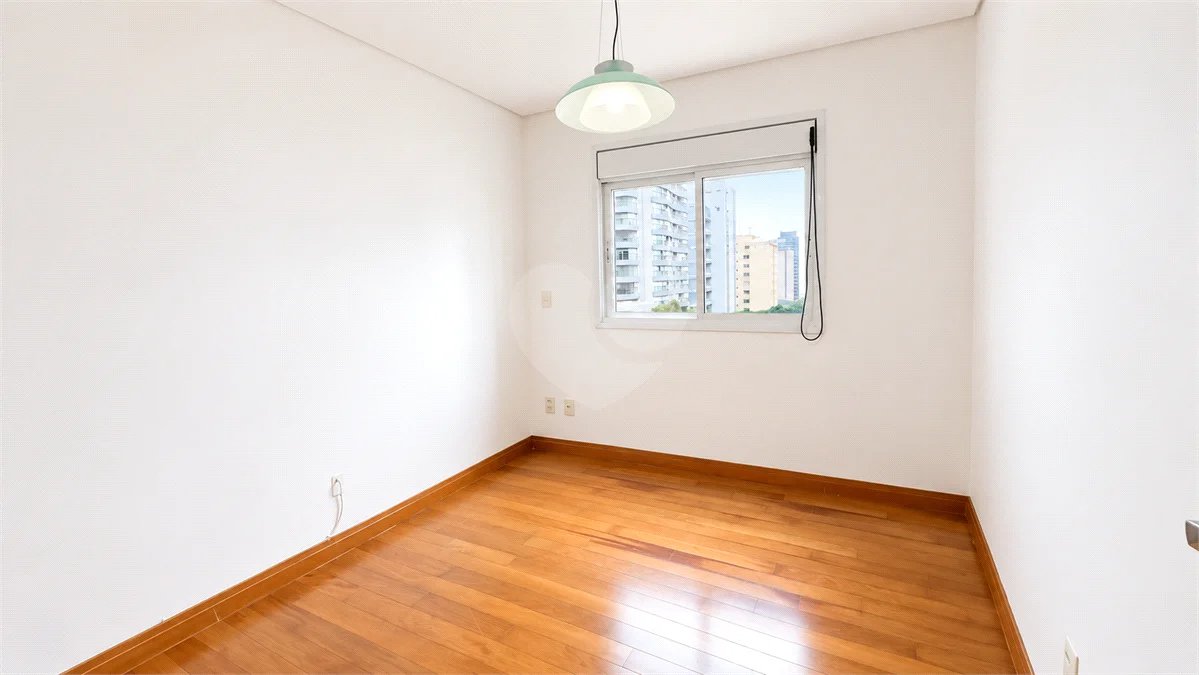 Apartamento à venda com 3 quartos, sendo 1 suíte, em Jardim das Acácias, São Paulo, SP